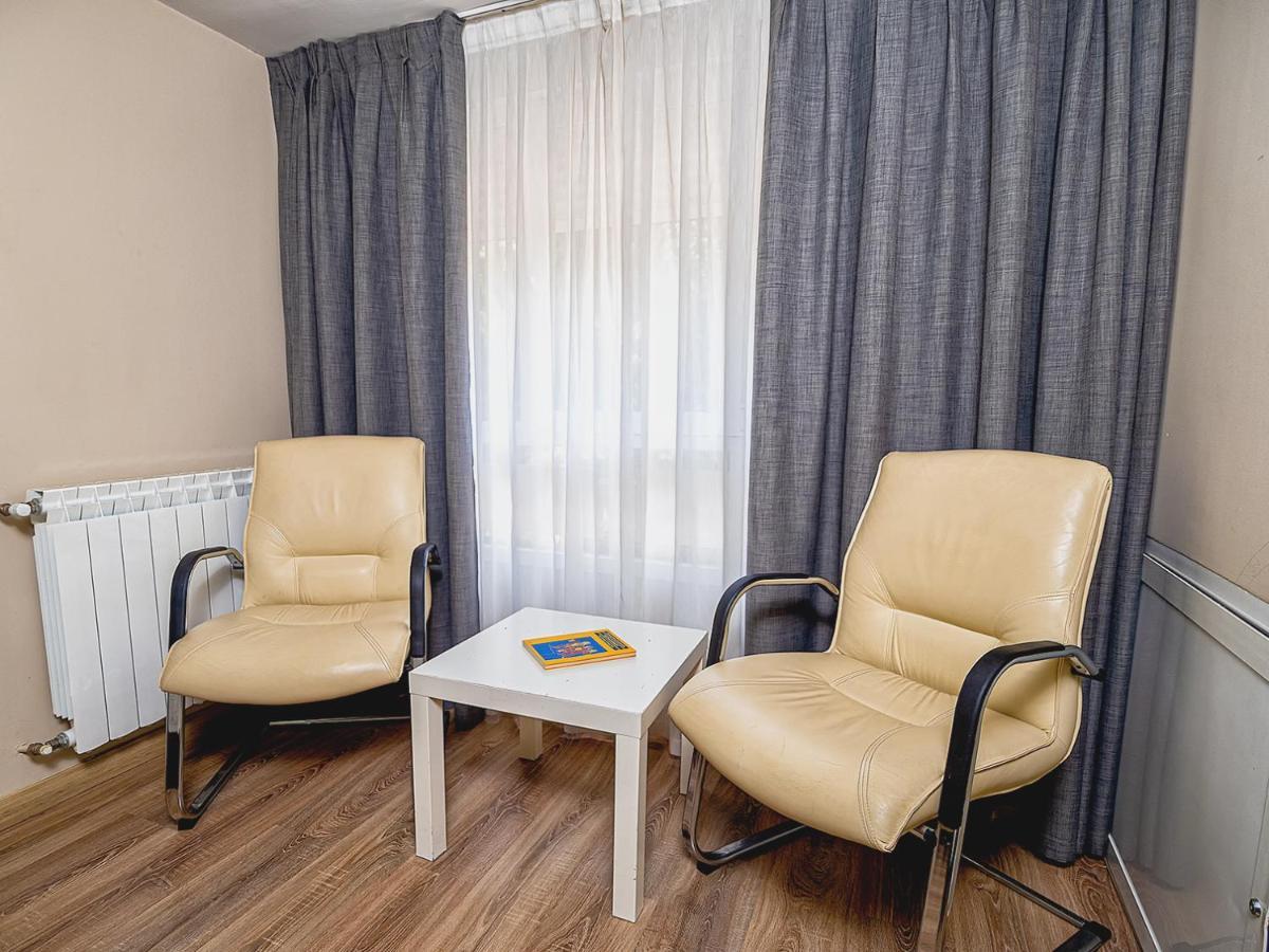 Hostal Real Aranjuez Luaran gambar