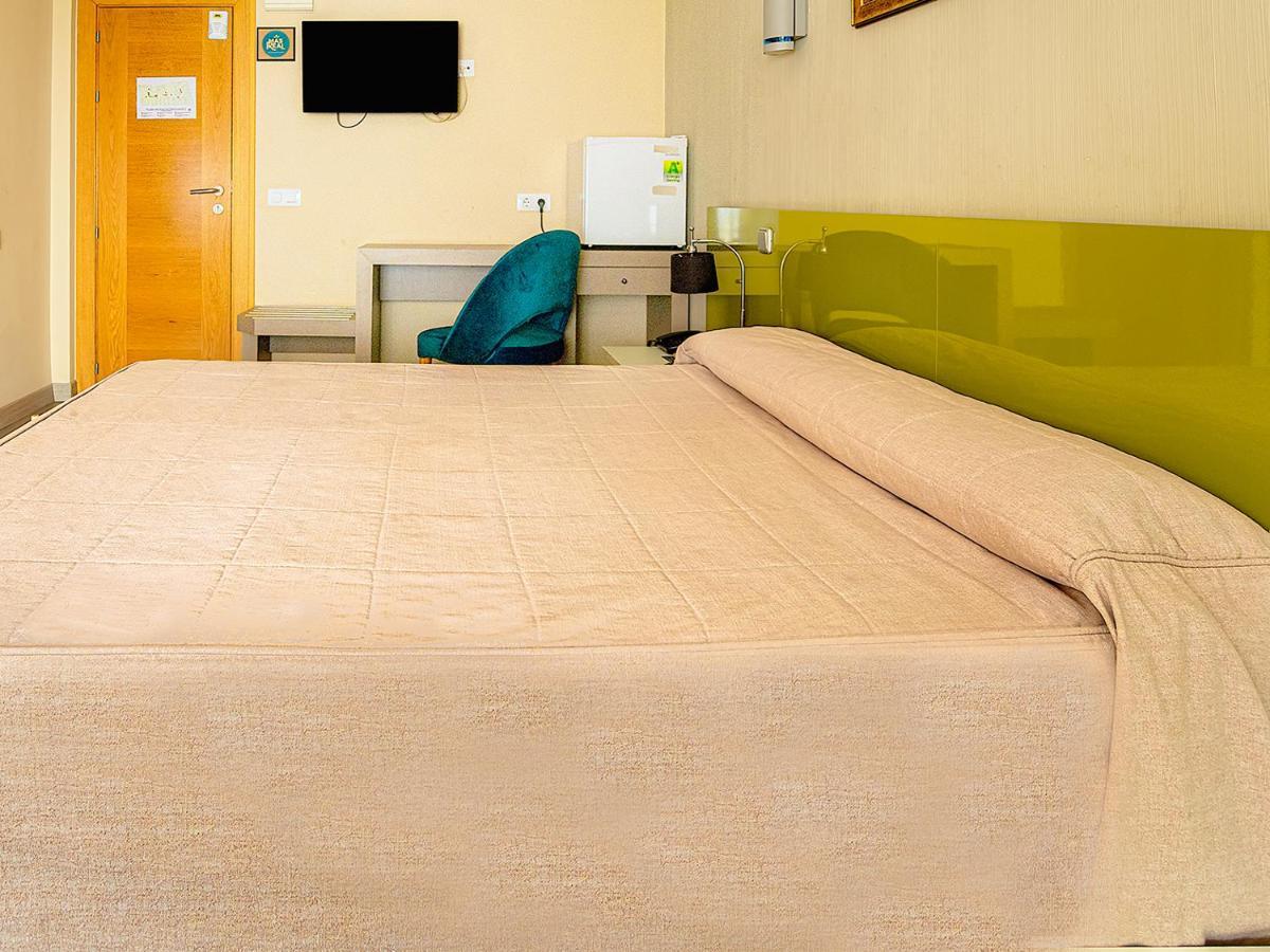Hostal Real Aranjuez Luaran gambar