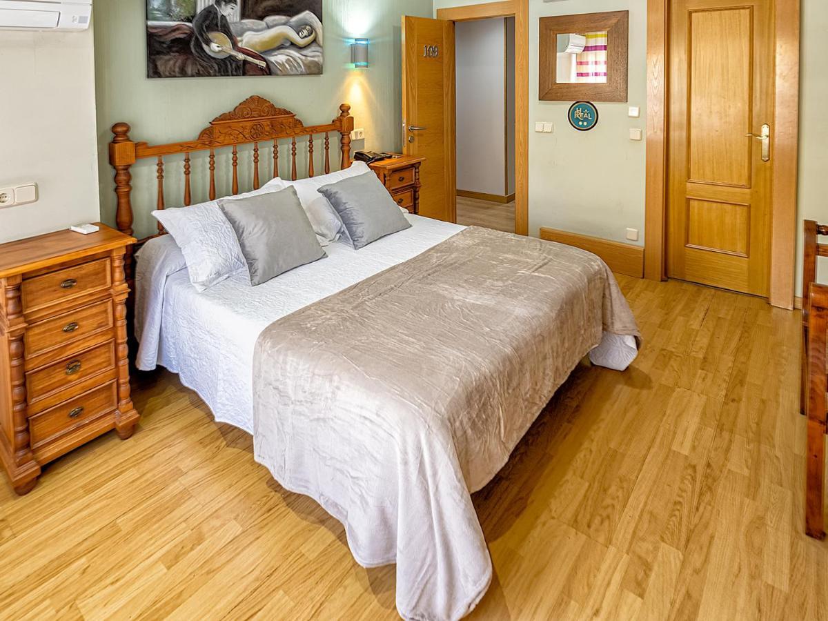Hostal Real Aranjuez Luaran gambar