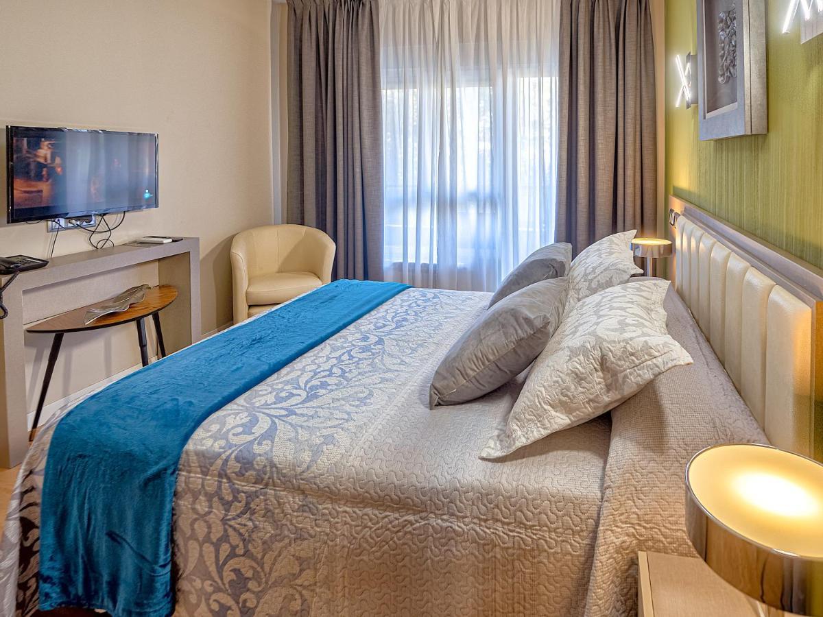 Hostal Real Aranjuez Luaran gambar