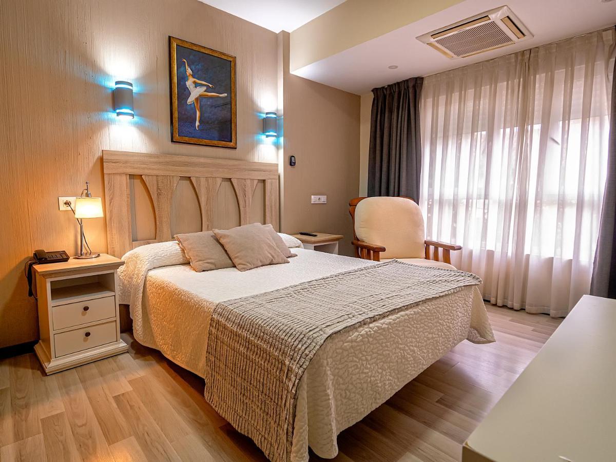 Hostal Real Aranjuez Luaran gambar