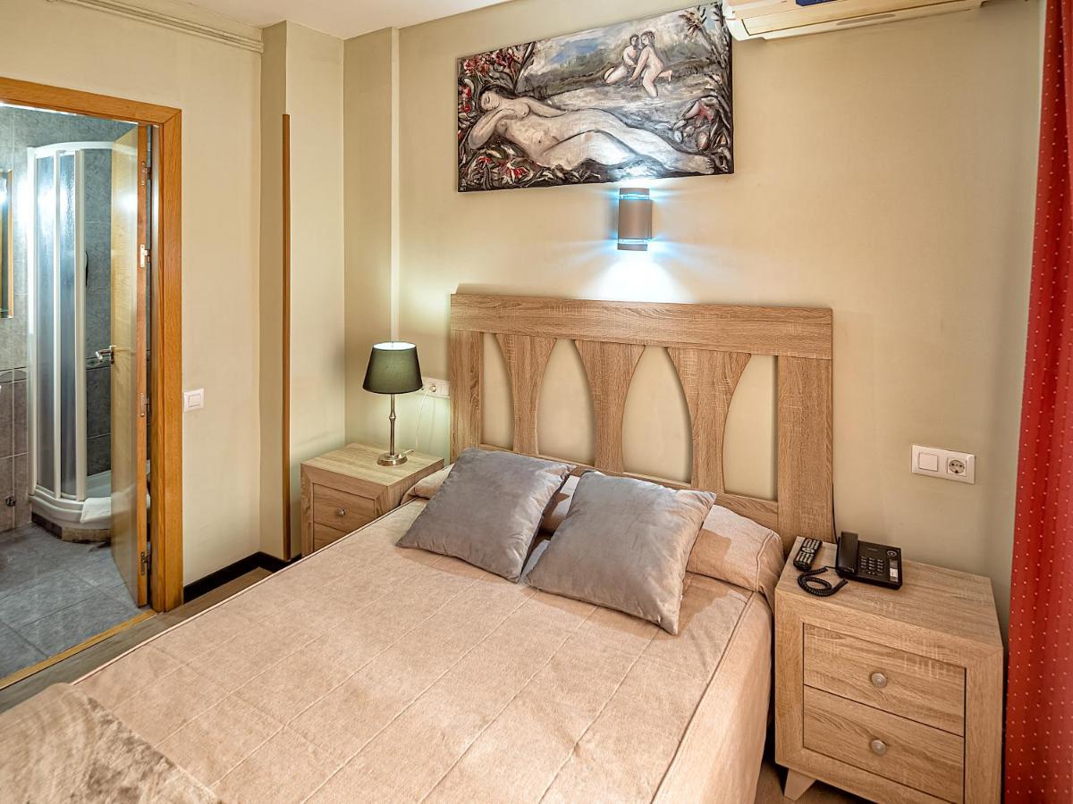 Hostal Real Aranjuez Luaran gambar