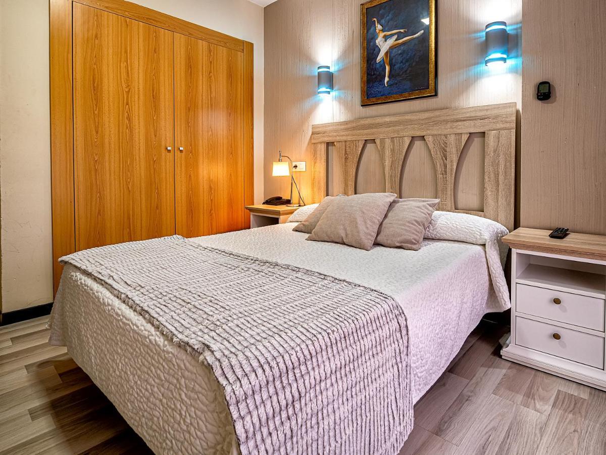 Hostal Real Aranjuez Luaran gambar