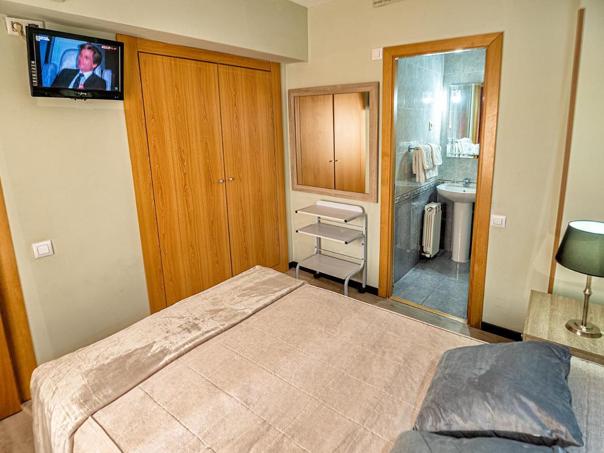 Hostal Real Aranjuez Luaran gambar